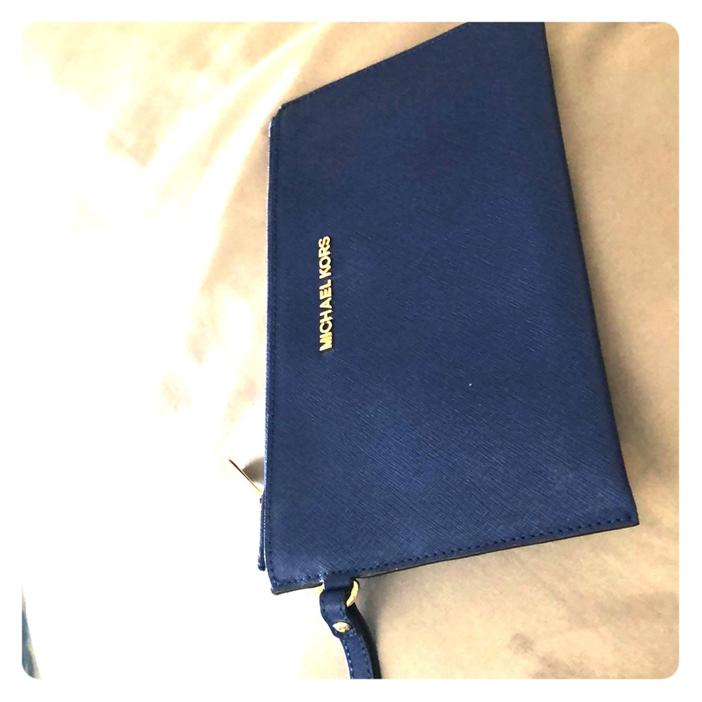 Blue clutch